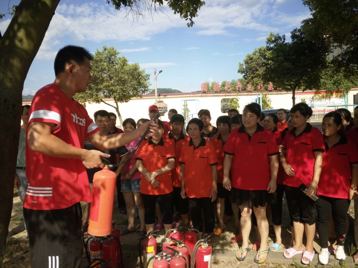 农校开展2017年食堂从业人员消防安全知识讲